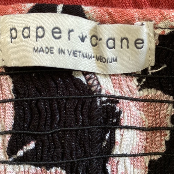 Butterfly Ruffled Crop Top - Picture 3 of 3